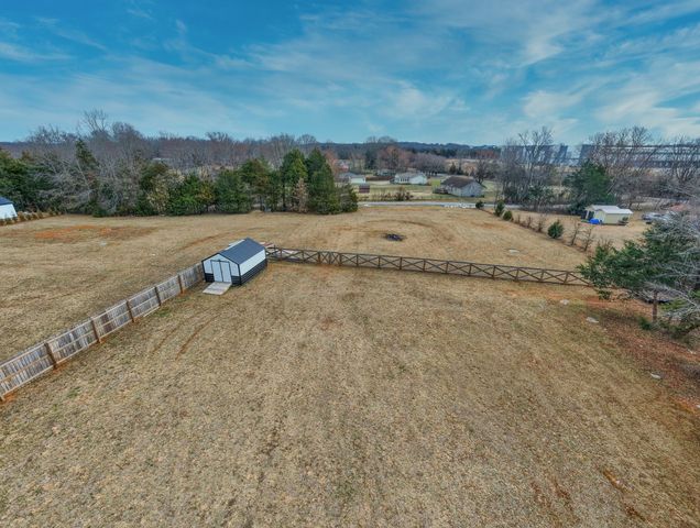 3017 Gwynn Rd, Lebanon, TN 37090