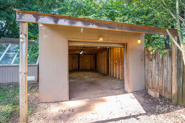 313 Willis Road, Dallas, NC 28034