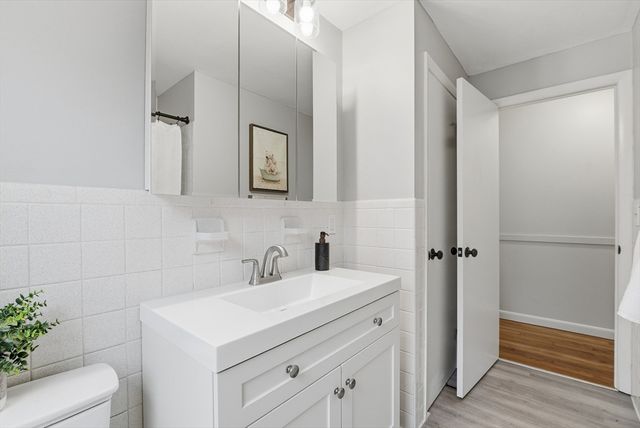 22 Fairhaven Dr, East Longmeadow, MA 01028