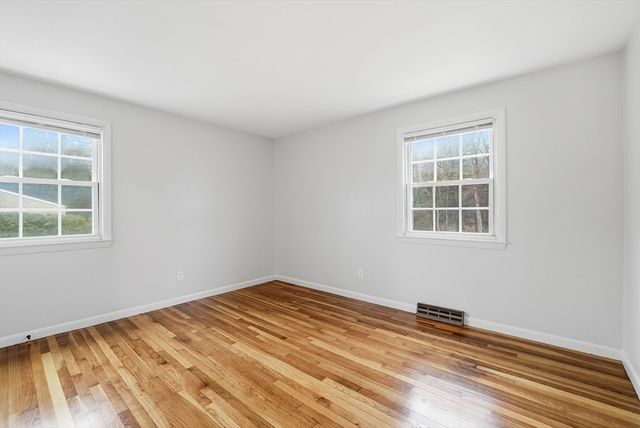 22 Fairhaven Dr, East Longmeadow, MA 01028