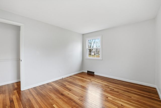 22 Fairhaven Dr, East Longmeadow, MA 01028