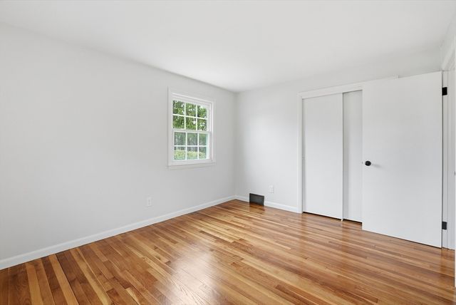 22 Fairhaven Dr, East Longmeadow, MA 01028