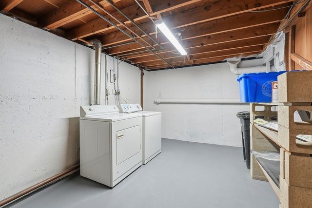 22 Fairhaven Dr, East Longmeadow, MA 01028