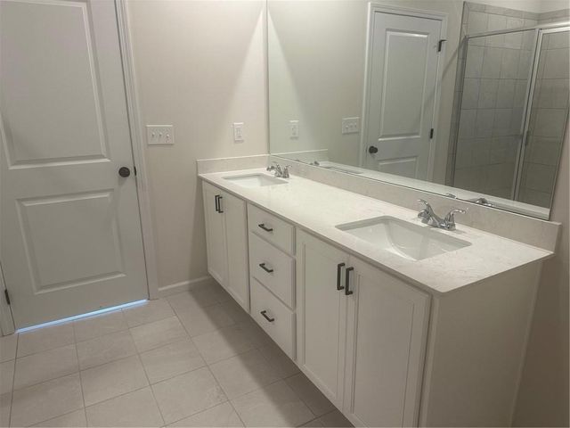 636 Rodeo Drive, Auburn, GA 30011