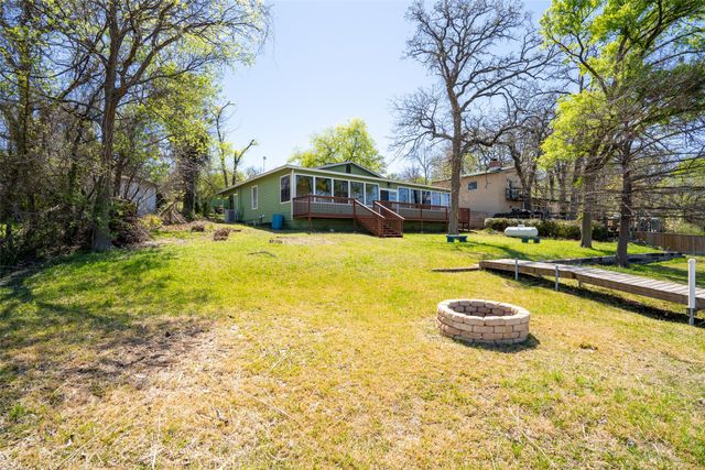 9520 Heron Drive, Fort Worth, TX 76108