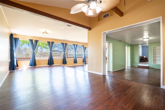 9520 Heron Drive, Fort Worth, TX 76108