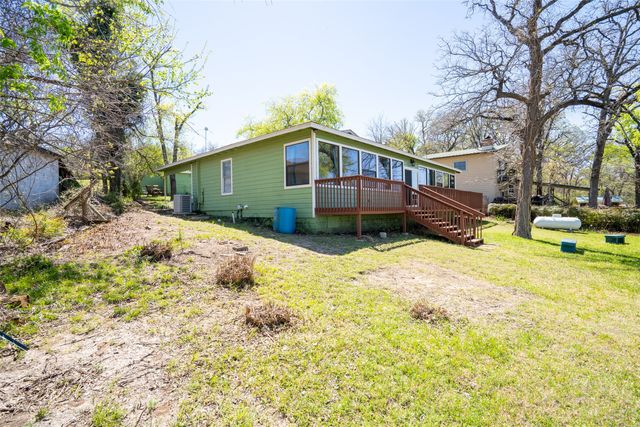 9520 Heron Drive, Fort Worth, TX 76108