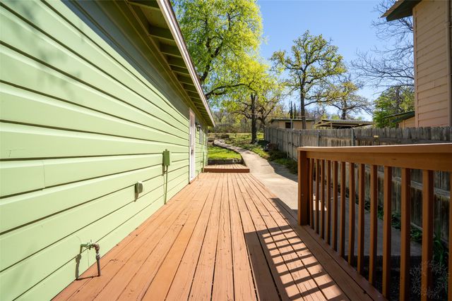 9520 Heron Drive, Fort Worth, TX 76108