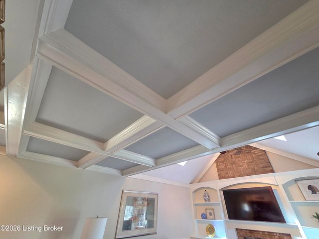 502 Lake Forest Pkwy, Louisville, KY 40245