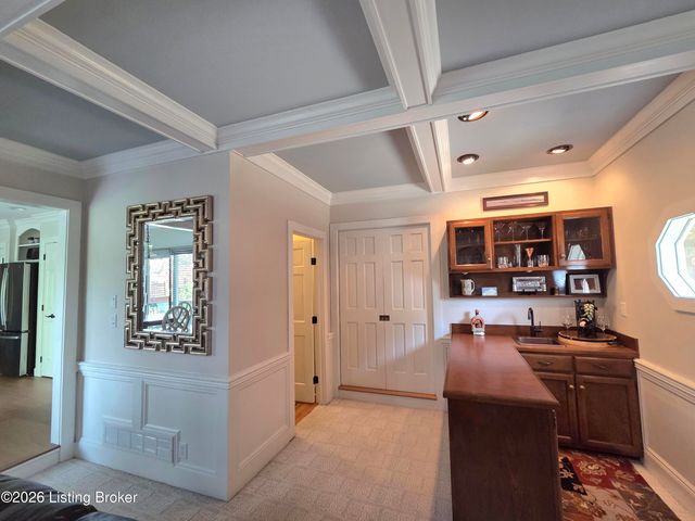 502 Lake Forest Pkwy, Louisville, KY 40245