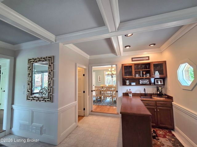 502 Lake Forest Pkwy, Louisville, KY 40245