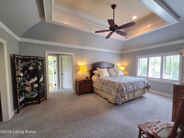 502 Lake Forest Pkwy, Louisville, KY 40245