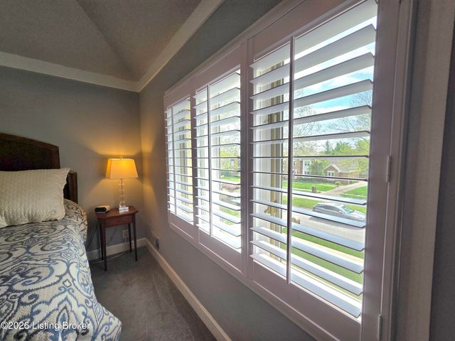 502 Lake Forest Pkwy, Louisville, KY 40245