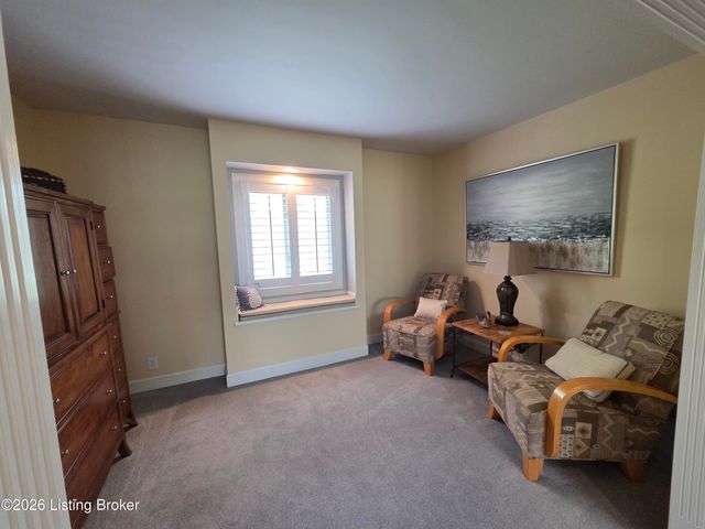 502 Lake Forest Pkwy, Louisville, KY 40245