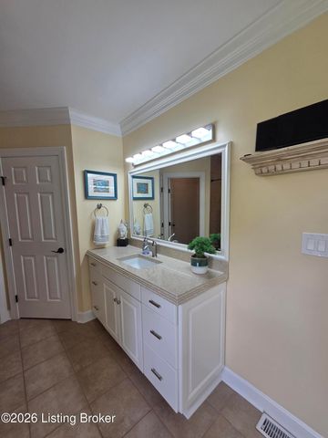 502 Lake Forest Pkwy, Louisville, KY 40245