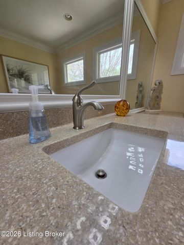 502 Lake Forest Pkwy, Louisville, KY 40245