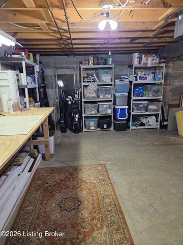 502 Lake Forest Pkwy, Louisville, KY 40245