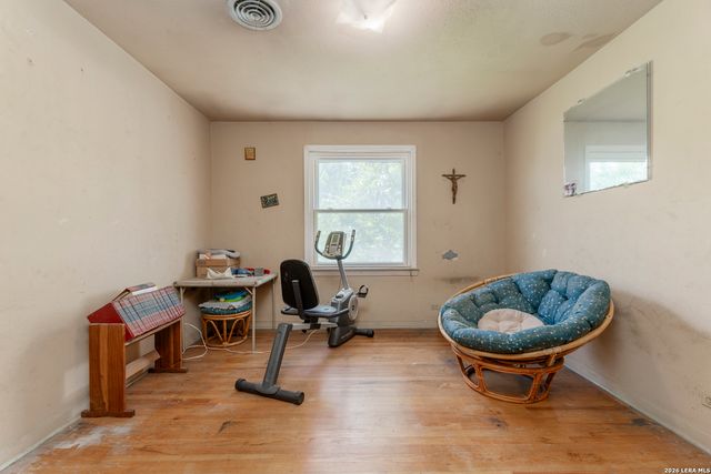 245 CONCORD PL, Balcones Heights, TX 78201