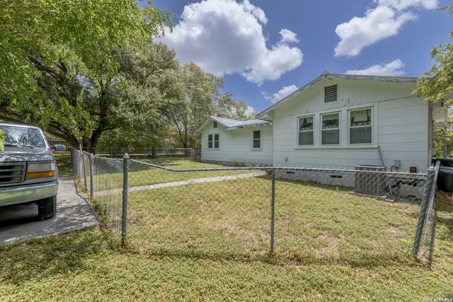 245 CONCORD PL, Balcones Heights, TX 78201