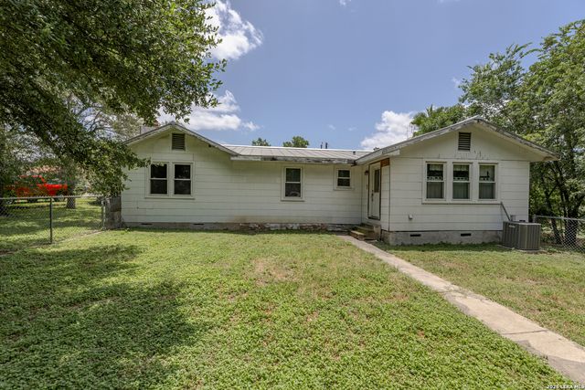 245 CONCORD PL, Balcones Heights, TX 78201