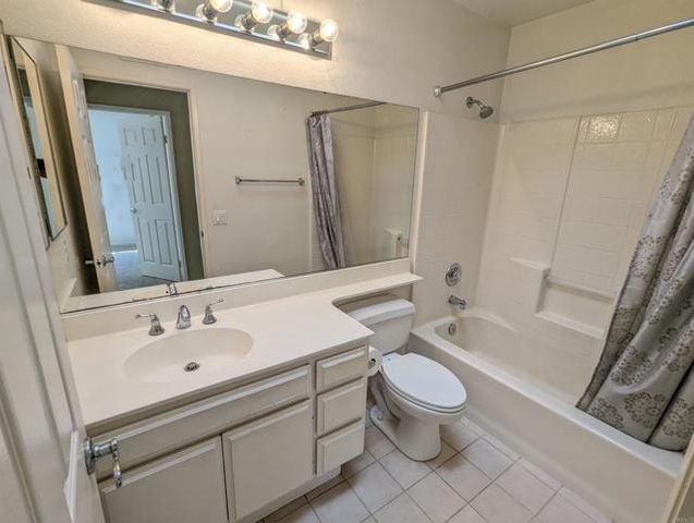 1560 Via Botero, Oceanside, CA 92056