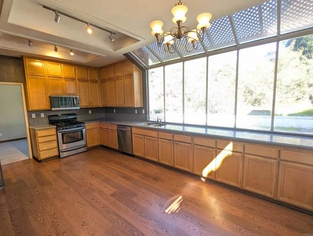 1560 Via Botero, Oceanside, CA 92056