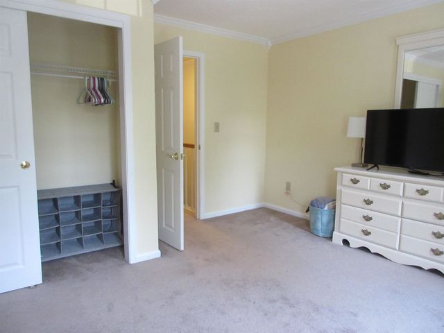 413 Fox Hollow Way, Manchester, NH 03104
