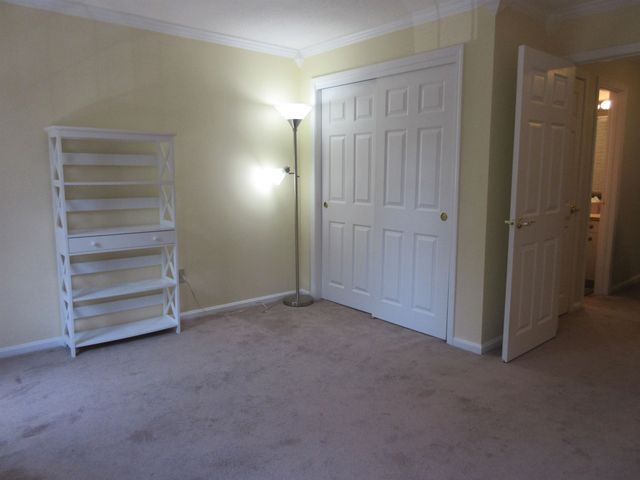 413 Fox Hollow Way, Manchester, NH 03104