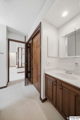 7106 Shamrock Road, Lincoln, NE 68506