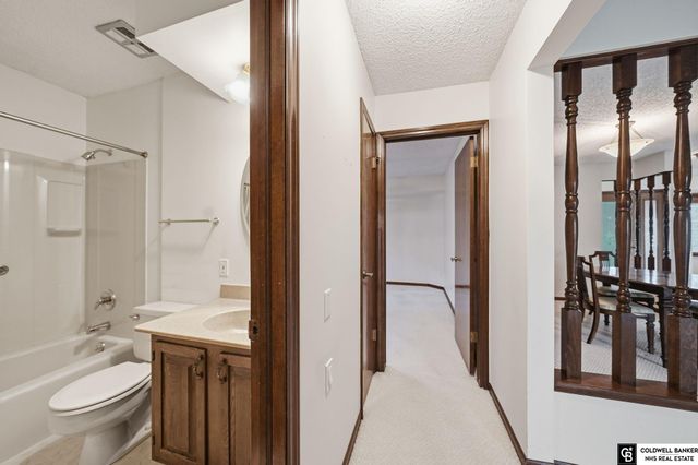 7106 Shamrock Road, Lincoln, NE 68506