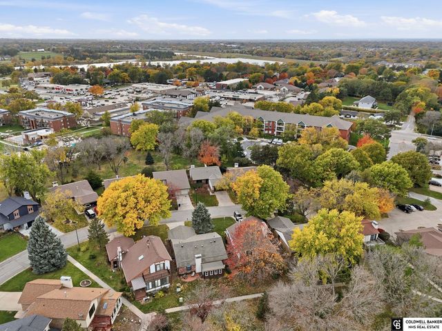 7106 Shamrock Road, Lincoln, NE 68506