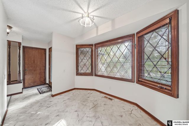 7106 Shamrock Road, Lincoln, NE 68506