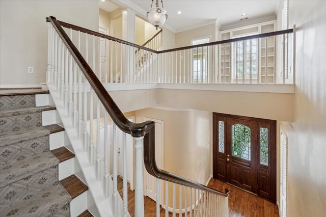 2 S Briar Hollow Lane 2, Houston, TX 77027