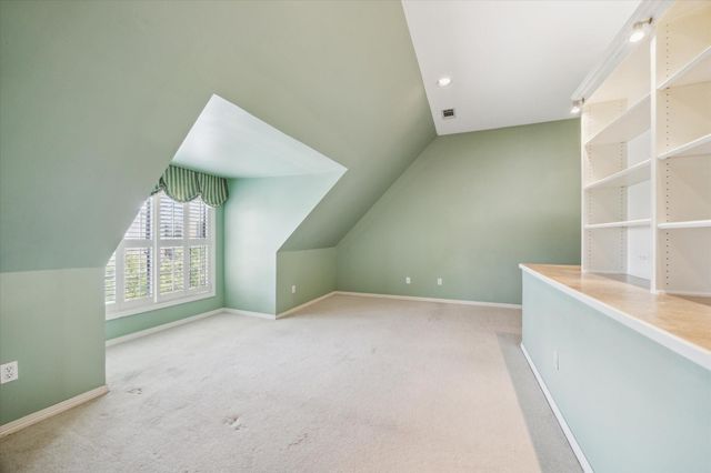 2 S Briar Hollow Lane 2, Houston, TX 77027