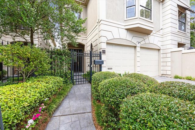 2 S Briar Hollow Lane 2, Houston, TX 77027