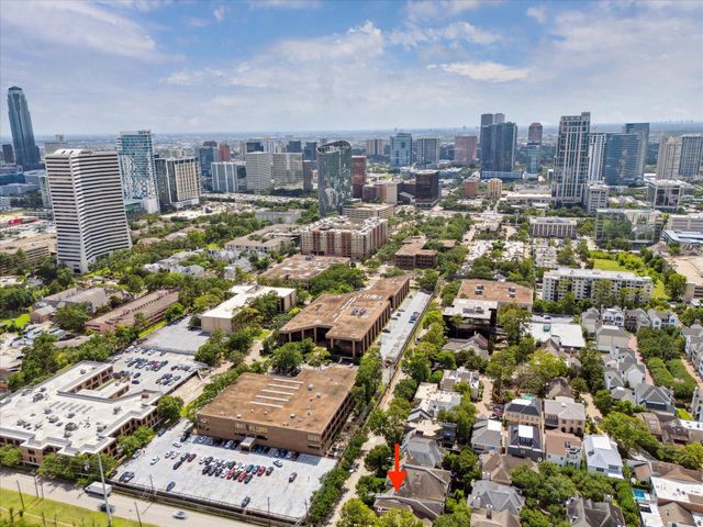 2 S Briar Hollow Lane 2, Houston, TX 77027