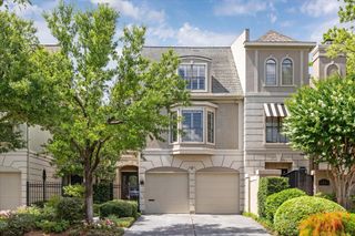 2 S Briar Hollow Lane 2, Houston, TX 77027