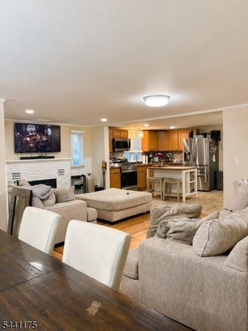26 Mountain Rd, Roxbury Twp., NJ 07852