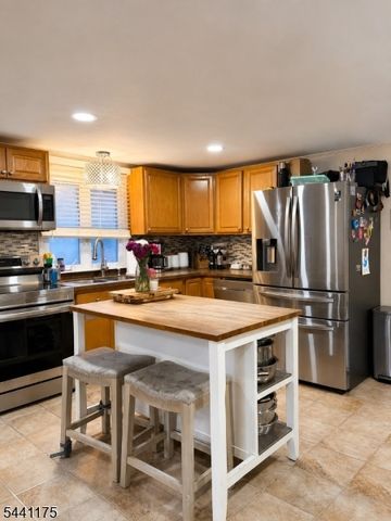 26 Mountain Rd, Roxbury Twp., NJ 07852