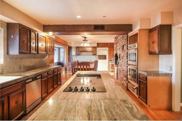 39954 90th Street W, Leona Valley, CA 93551