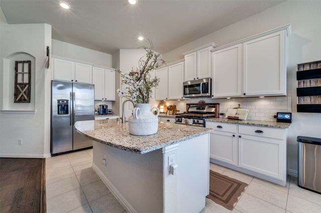 4524 Frost Avenue, Celina, TX 76227