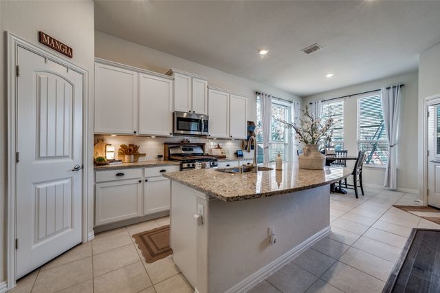 4524 Frost Avenue, Celina, TX 76227