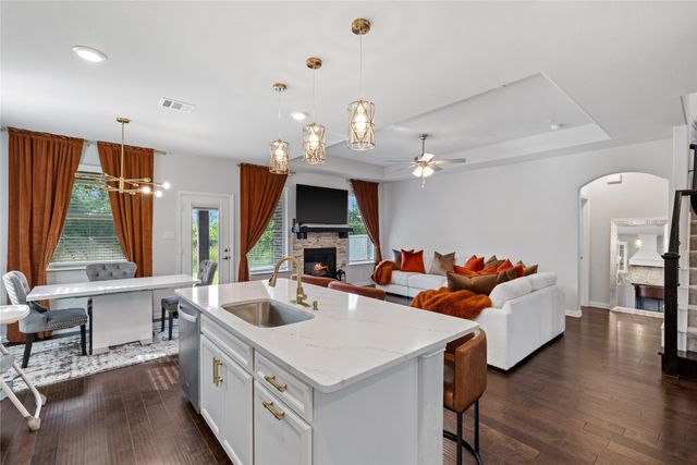 7150 Nandina Drive, Venus, TX 76084
