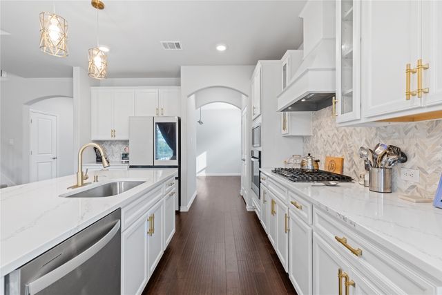 7150 Nandina Drive, Venus, TX 76084