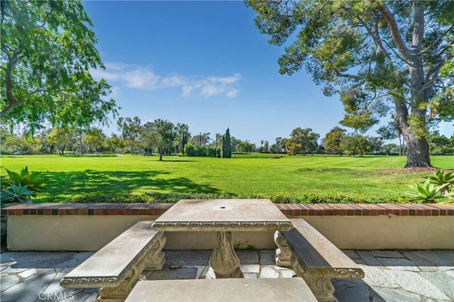 30 Arboles 34, Irvine, CA 92612