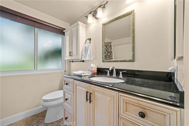 30 Arboles 34, Irvine, CA 92612