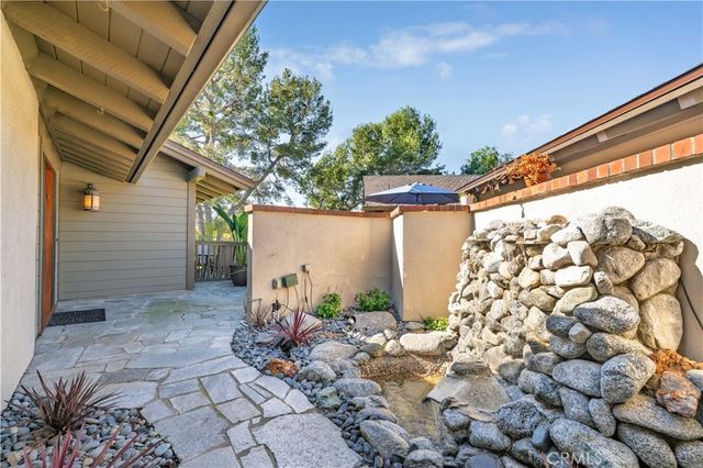 30 Arboles 34, Irvine, CA 92612