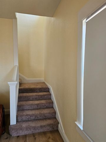 718 6th St, Modesto, CA 95354