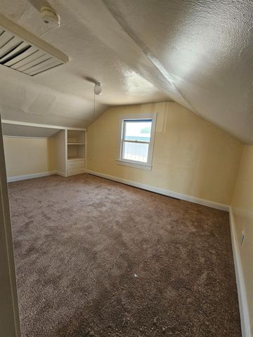 718 6th St, Modesto, CA 95354