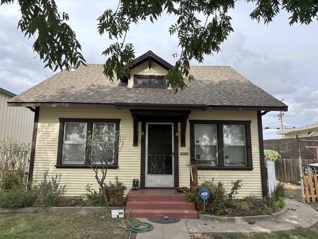 718 6th St, Modesto, CA 95354